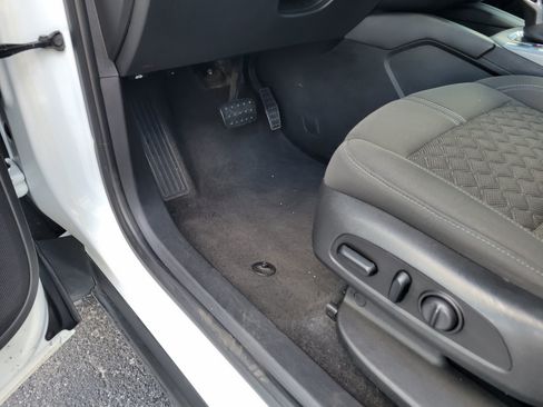Certified 2019 Chevrolet Blazer LT AWD/4WD image 22