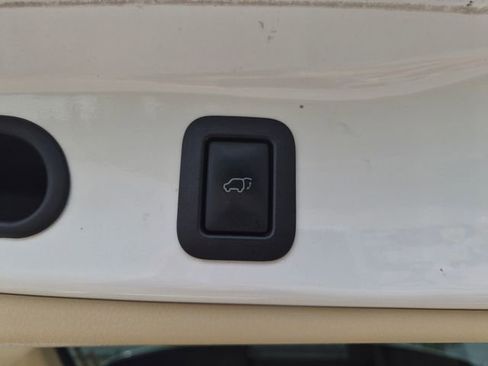 Used 2015 Toyota Highlander Limited AWD/4WD image 12