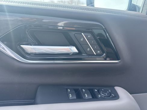 New 2026 GMC Yukon XL Elevation w/ LPO, Get Active Package image 10