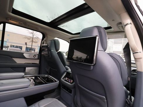 Used 2018 Lincoln Navigator L Black Label image 59