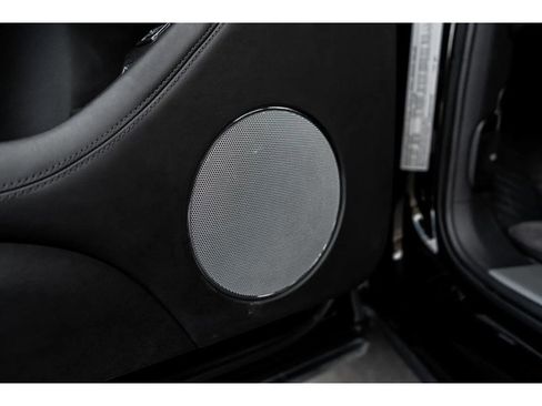 Used 2022 Bentley Bentayga image 41