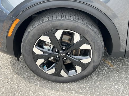 Used 2024 Kia Sportage X-Line w/ X-Line Premium Package image 11