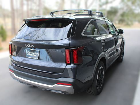 New 2026 Kia Sorento S image 12