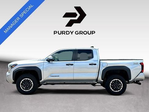 Used 2024 Toyota Tacoma TRD Off-Road AWD/4WD image 5
