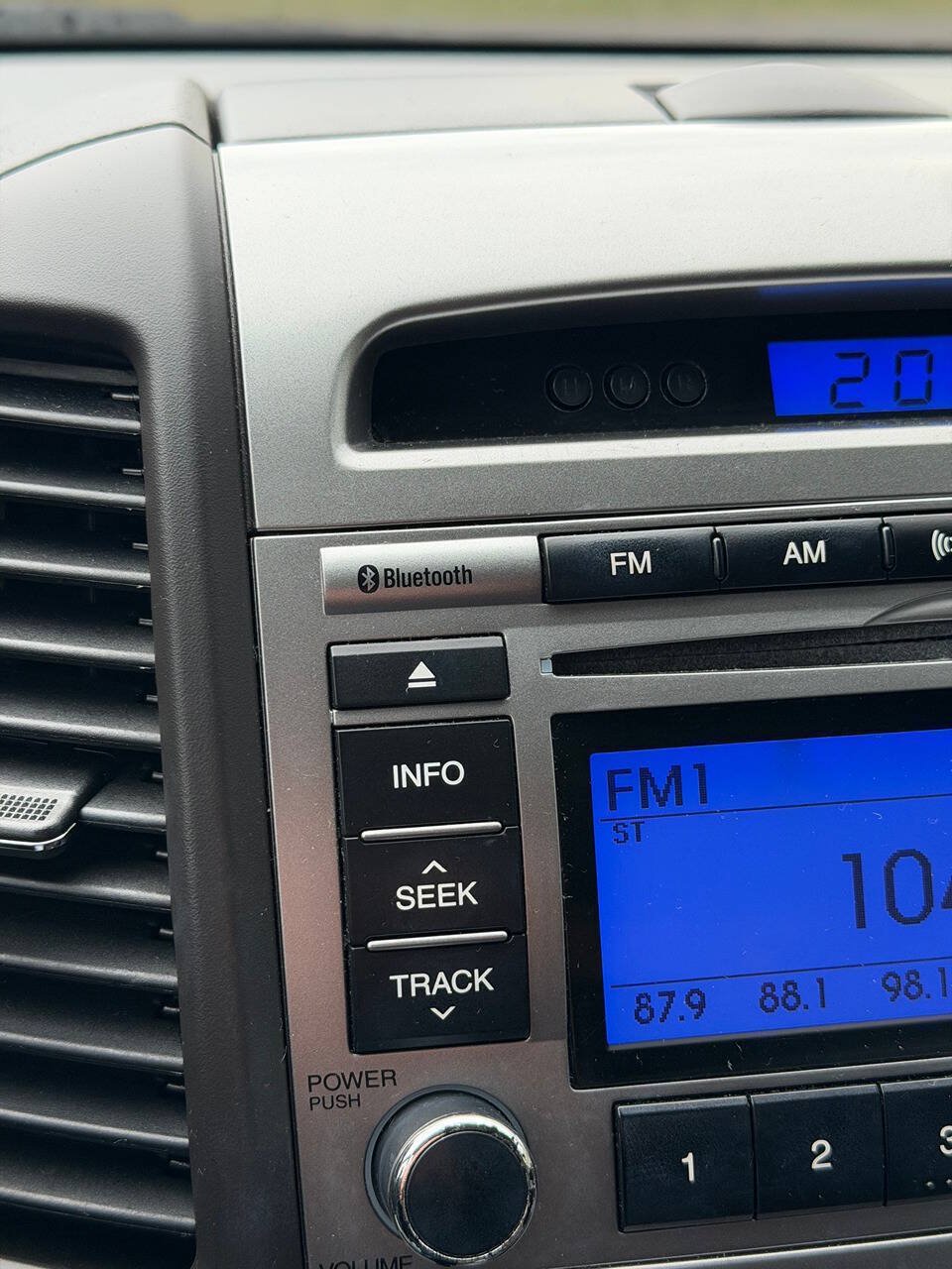Used 2010 Hyundai Santa Fe SE FWD image 34