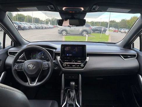 Used 2023 Toyota Corolla Cross AWD Hybrid w/ Convenience Package image 25