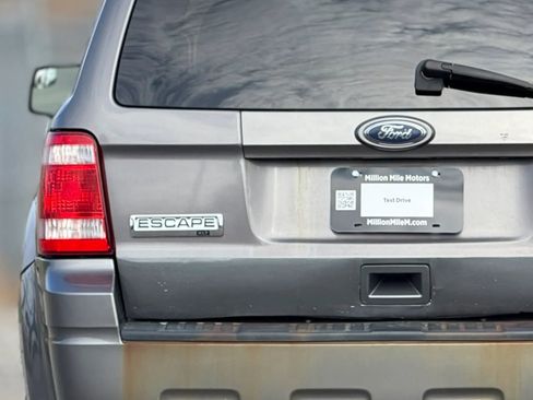 Used 2011 Ford Escape XLT w/ 202A Rapid Spec Order Code image 13