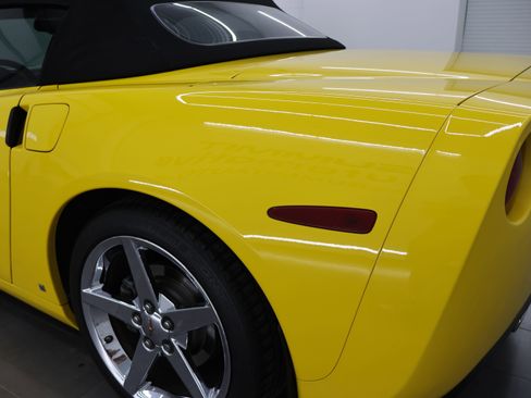 Used 2007 Chevrolet Corvette Convertible w/ Preferred Equipment Group RWD image 25