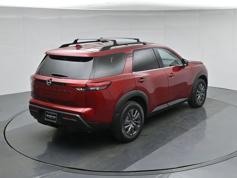 Used 2023 Nissan Pathfinder SV w/ SV Premium Package image 40