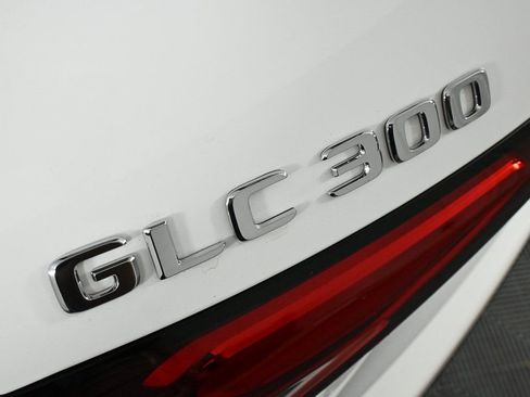 New 2025 Mercedes-Benz GLC 300 4MATIC image 23