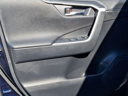Used 2019 Toyota RAV4 XSE AWD/4WD image 14