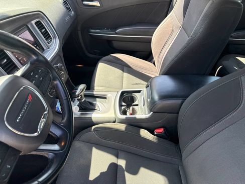 Used 2022 Dodge Charger SXT RWD image 12