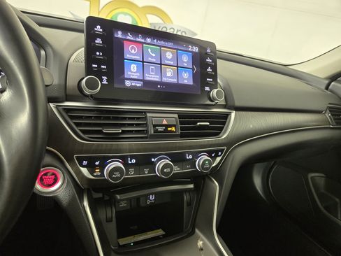 Used 2020 Honda Accord Touring image 23