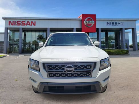Used 2024 Nissan Frontier SV w/ SV Convenience Package RWD image 6