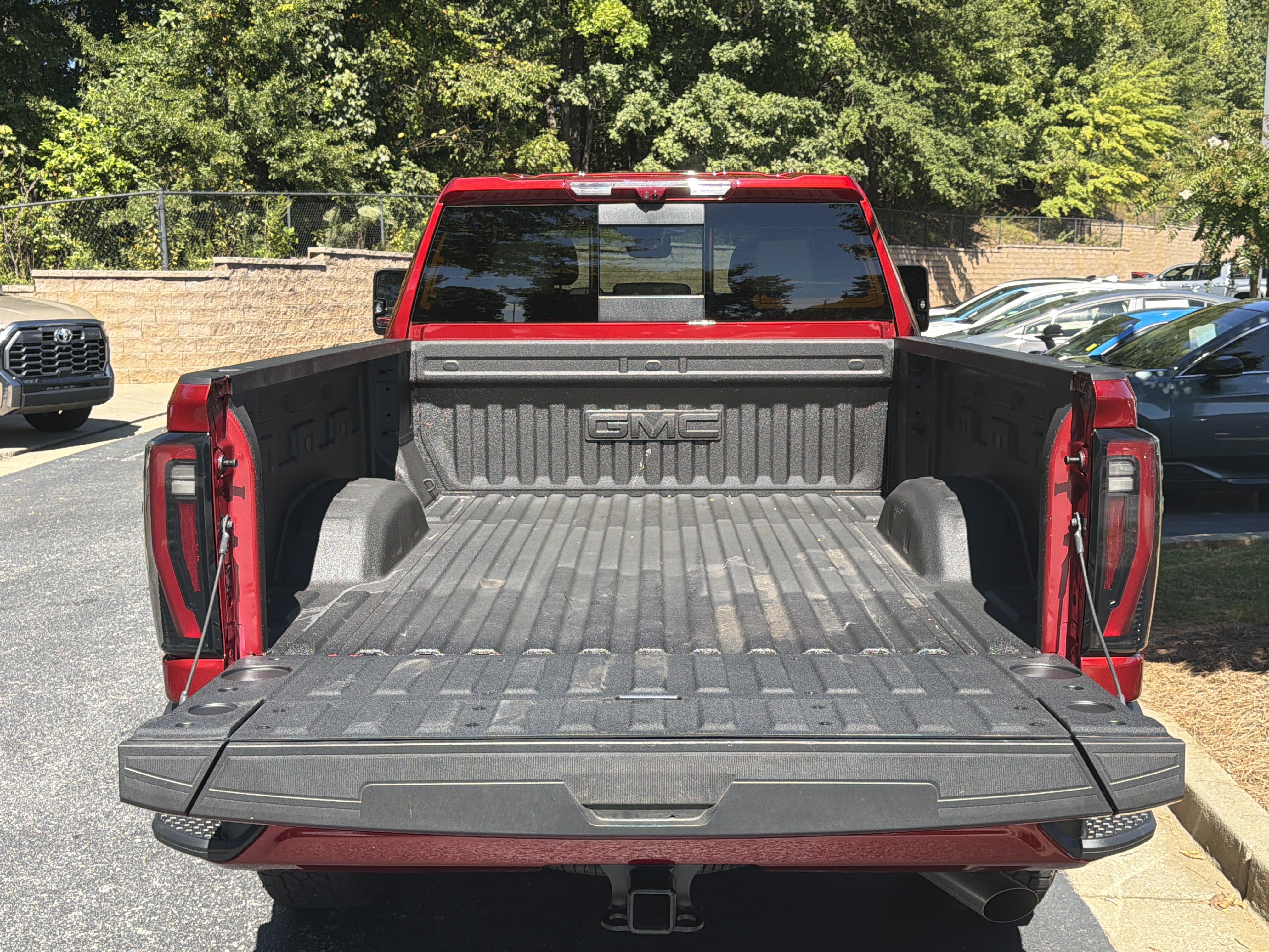 Used 2026 GMC Sierra 2500 AT4 w/ AT4 Premium Plus Package AWD/4WD image 18