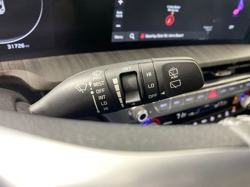 Used 2024 Kia Telluride SX image 19