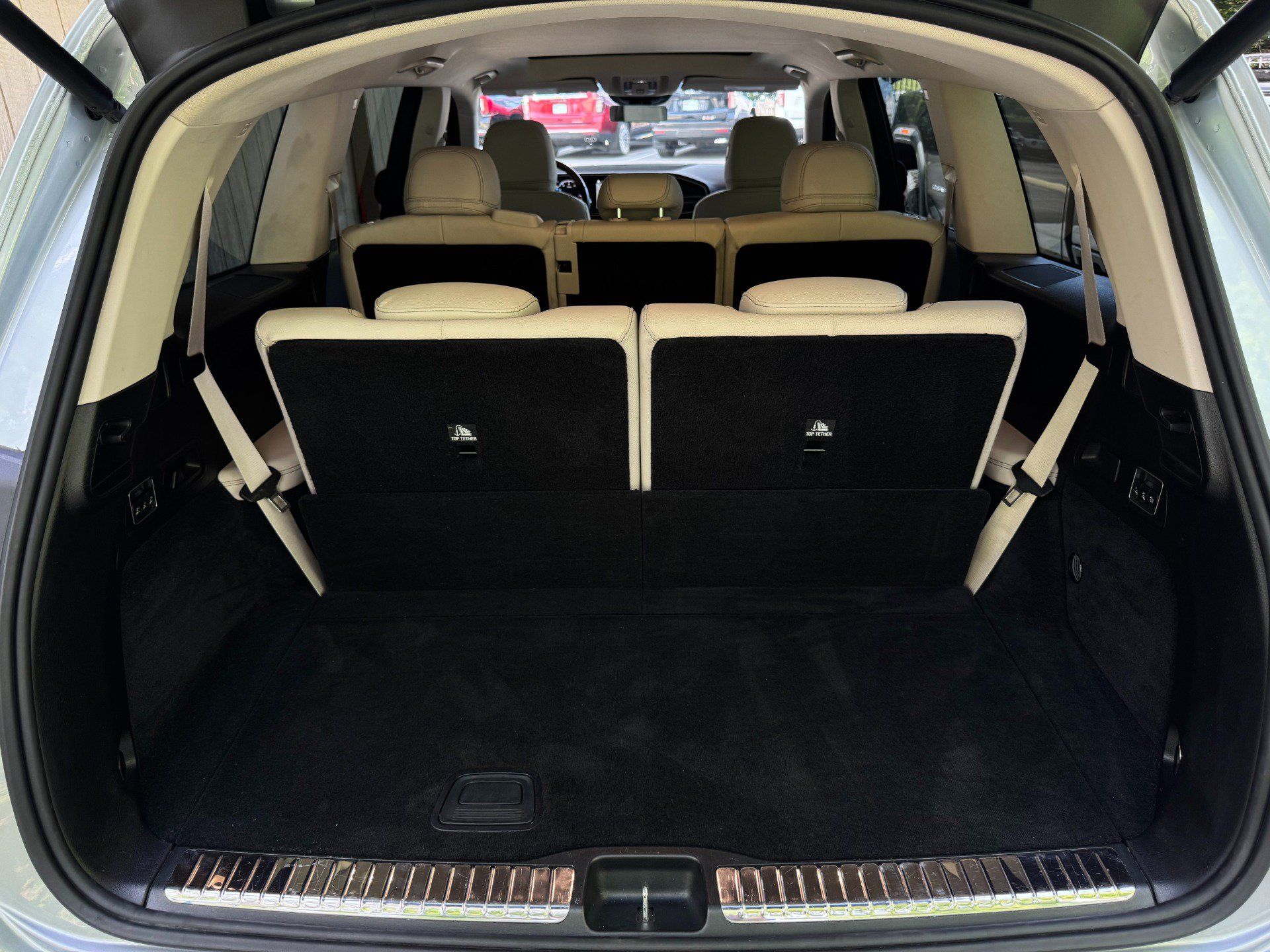 Used 2022 Mercedes-Benz GLS 450 4MATIC image 44