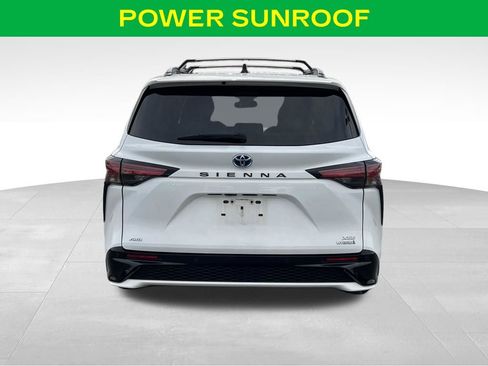 Used 2021 Toyota Sienna XSE w/ XSE Plus Package image 10