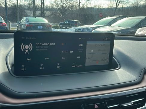 Used 2023 Acura MDX SH-AWD w/ Technology Package image 15