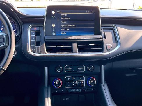 Used 2022 Chevrolet Tahoe LT w/ Luxury Package image 6