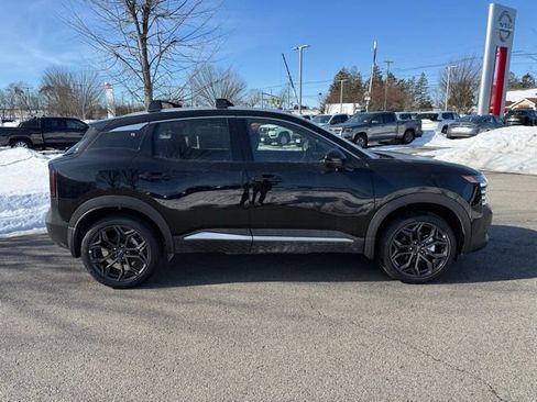New 2026 Nissan Kicks SR w/ Illumination Package AWD/4WD image 6