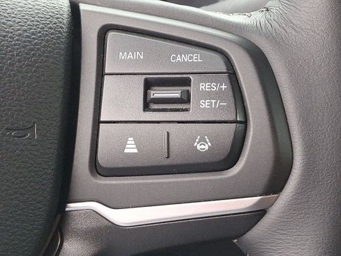 Used 2025 Honda Ridgeline Sport image 21