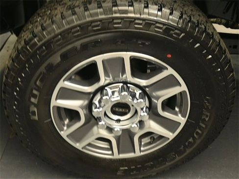 New 2026 Ford F250 Lariat w/ FX4 Off-Road Package image 14