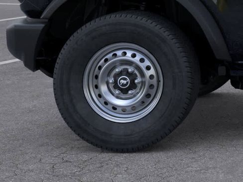 New 2025 Ford Bronco 4-Door image 21