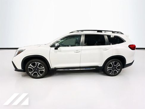 Used 2023 Subaru Ascent Limited w/ Technology Package AWD/4WD image 8