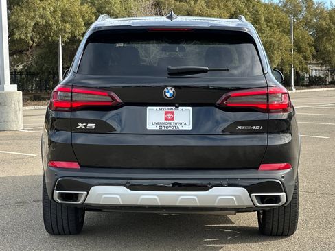 Used 2022 BMW X5 xDrive40i w/ Parking Assistance Package image 5