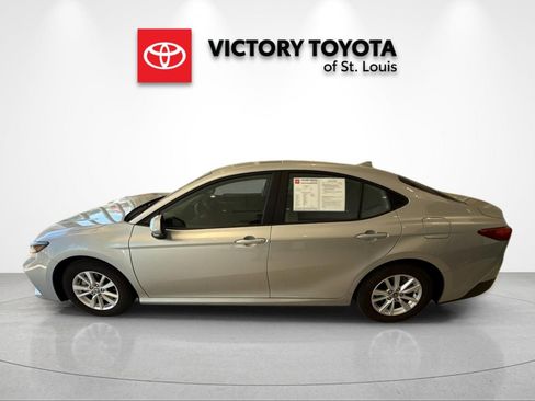Used 2026 Toyota Camry LE FWD image 6