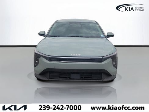 New 2026 Kia K4 FWD image 2