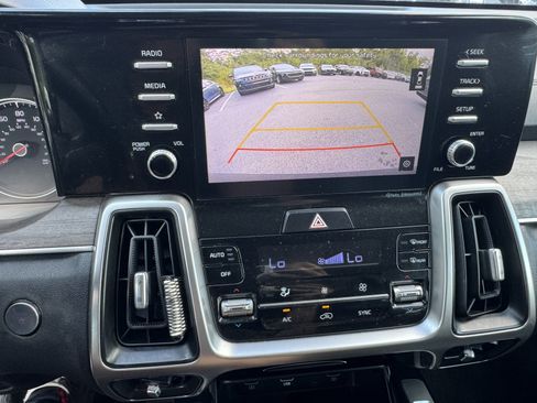 Used 2021 Kia Sorento EX FWD image 28