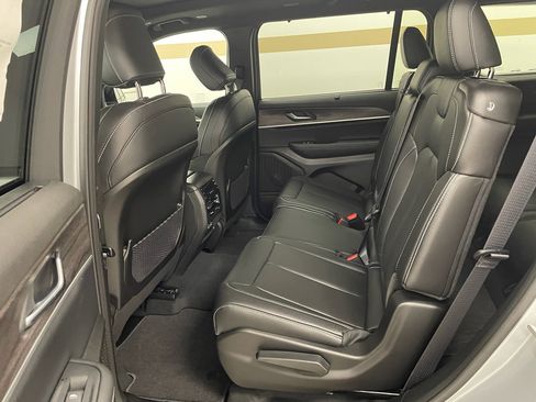 New 2025 Jeep Grand Cherokee L Limited w/ Luxury Tech Group II image 12