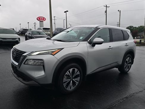 Used 2023 Nissan Rogue SV AWD/4WD image 7