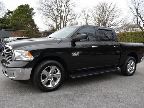 Used 2018 RAM 1500 Big Horn image 2