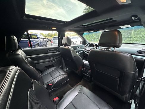 Used 2016 Ford Explorer Sport w/ Equipment Group 401A AWD/4WD image 18