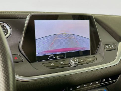 Used 2021 Chevrolet Blazer LT FWD image 23