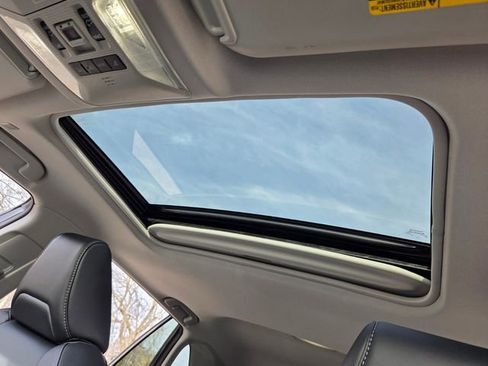 Used 2024 Toyota RAV4 XLE Premium image 9