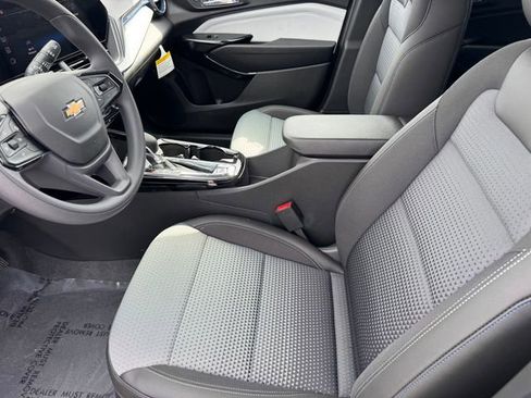 New 2026 Chevrolet Trax LT image 16