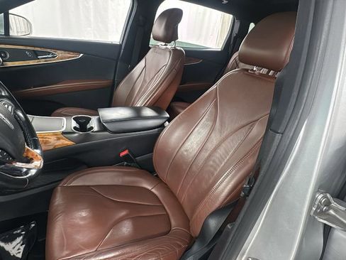 Used 2016 Lincoln MKX Reserve w/ Climate Package AWD/4WD image 10