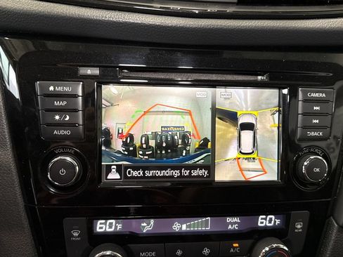 Used 2018 Nissan Rogue SL w/ Premium Package AWD/4WD image 23