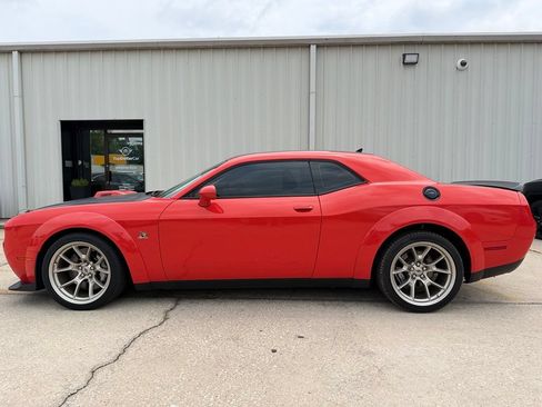Used 2020 Dodge Challenger R/T Scat Pack RWD image 2