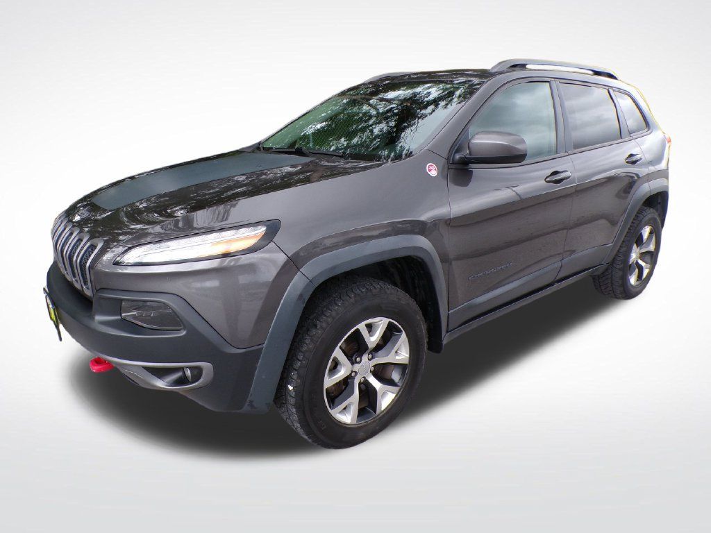 Used 2016 Jeep Cherokee Trailhawk AWD/4WD image 2