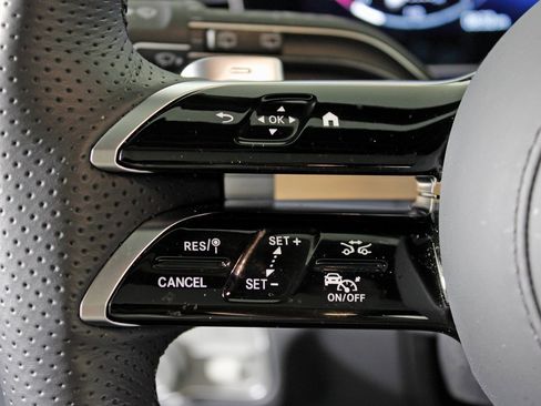 Used 2025 Mercedes-Benz GLS 450 GLS 450 image 19