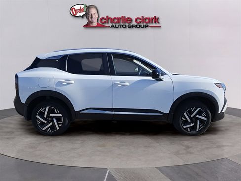 New 2026 Nissan Kicks SV image 7