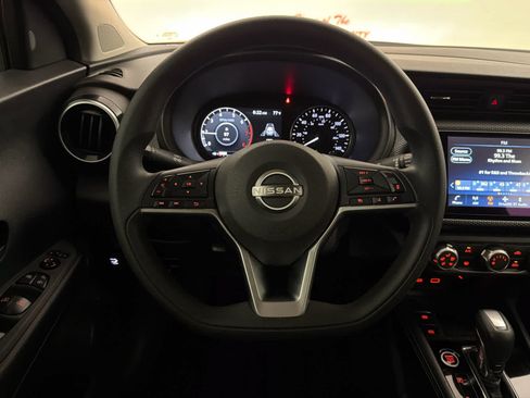 Certified 2023 Nissan Kicks SV w/ Interior Electronics Package FWD image 17