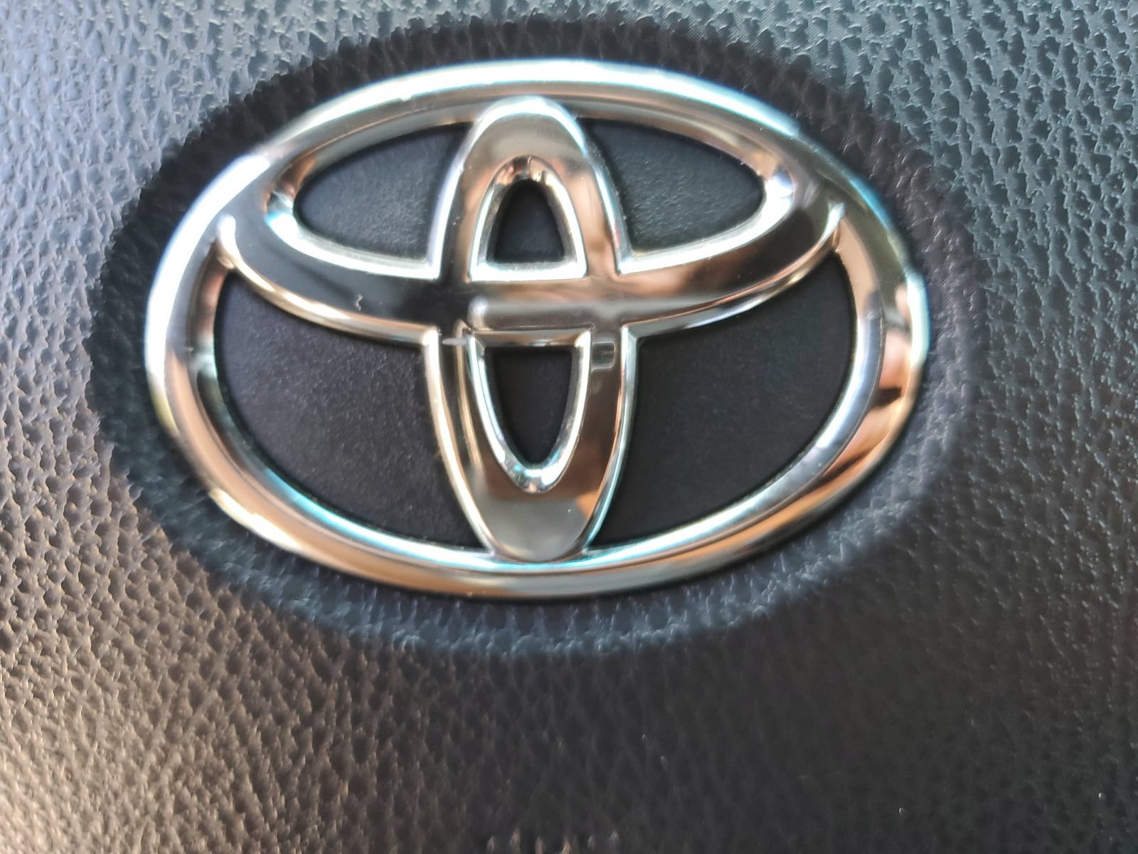 Used 2021 Toyota Avalon XLE FWD image 43