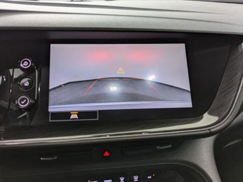 Used 2021 Buick Envision Essence image 24
