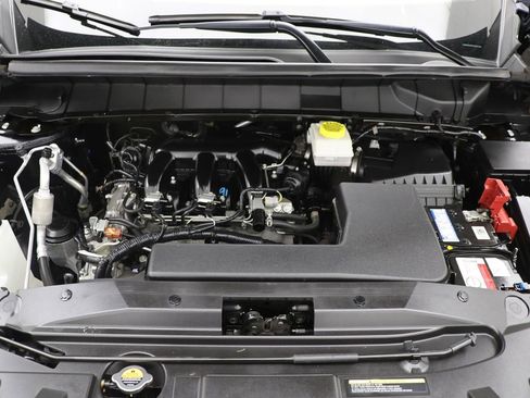 Used 2023 Nissan Pathfinder SV AWD/4WD image 24